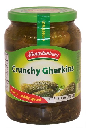 Hengstenberg crunchy gherkins, savory - mildly spiced 24.3 fluid ounce