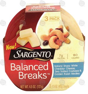 Sargento(R) Balanced Breaks natural sharp white cheddar cheese, sea salted cashews & golden raisin medley, 3 - 1.5 oz snacks 4.5 ounce