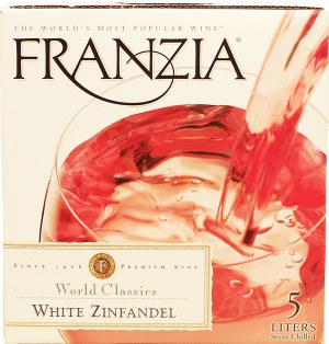 Franzia World Classics white zinfandel of California, 10% alc. by vol. 5